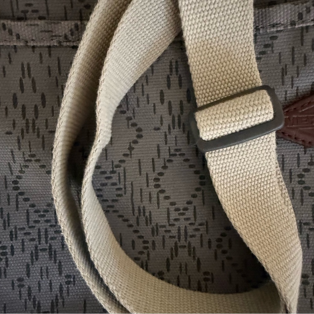 Merrell Crossbody Gray Zip-Around 100% Cotton Canvas with Red Accents Bag Purse - Picture 8 of 14